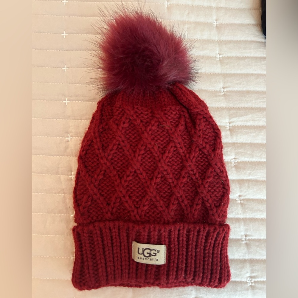 UGG Women's Cable Beanie with Pom